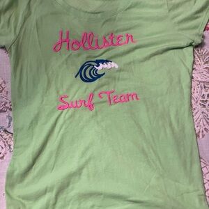 Hollister L t shirt